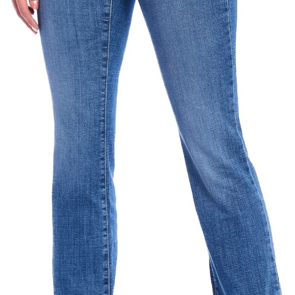 Levi’s Classic Boot cut size 10/30 EUC - Picture 2 of 10